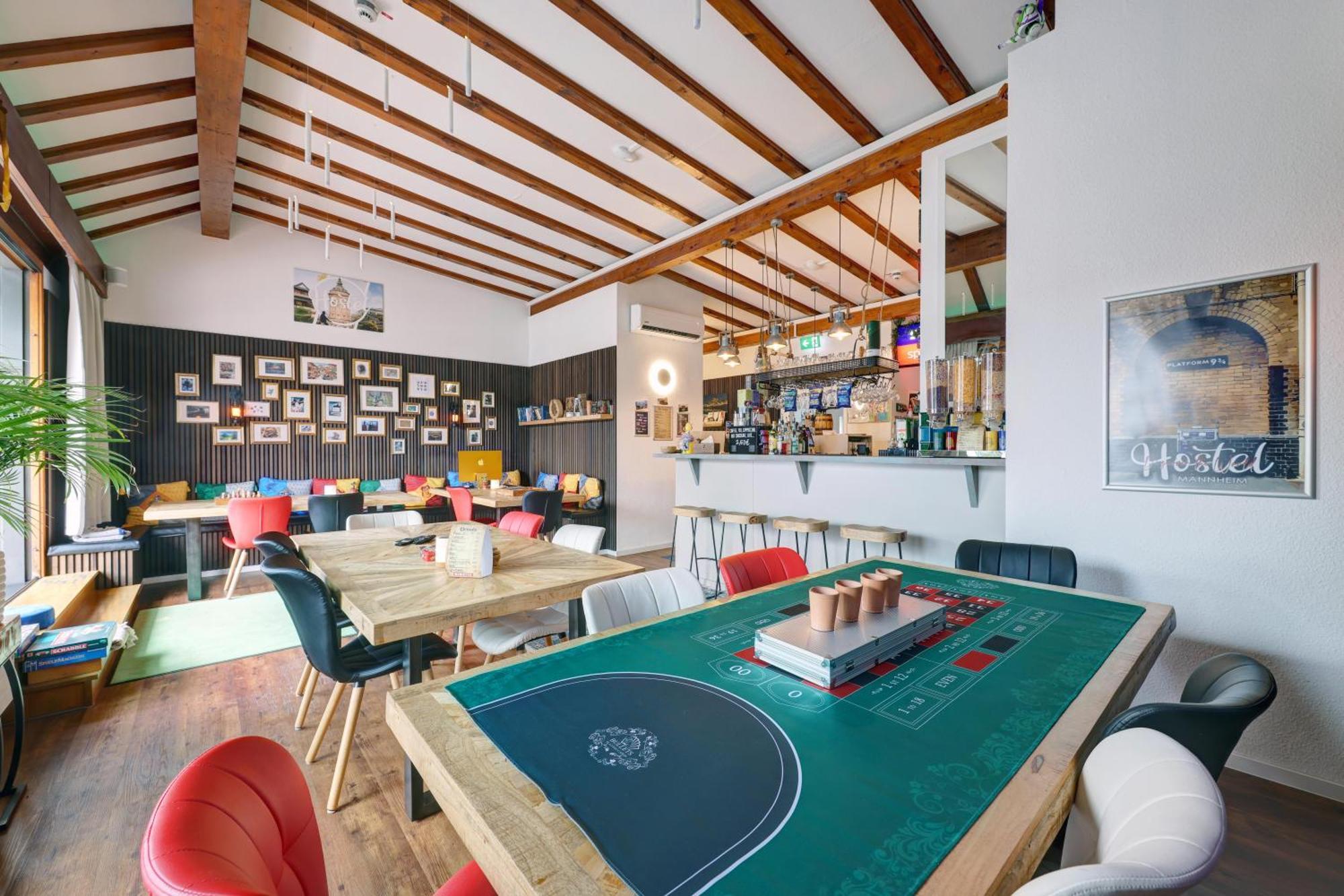 Hostel مانهايم المظهر الخارجي الصورة The interior of the hotel